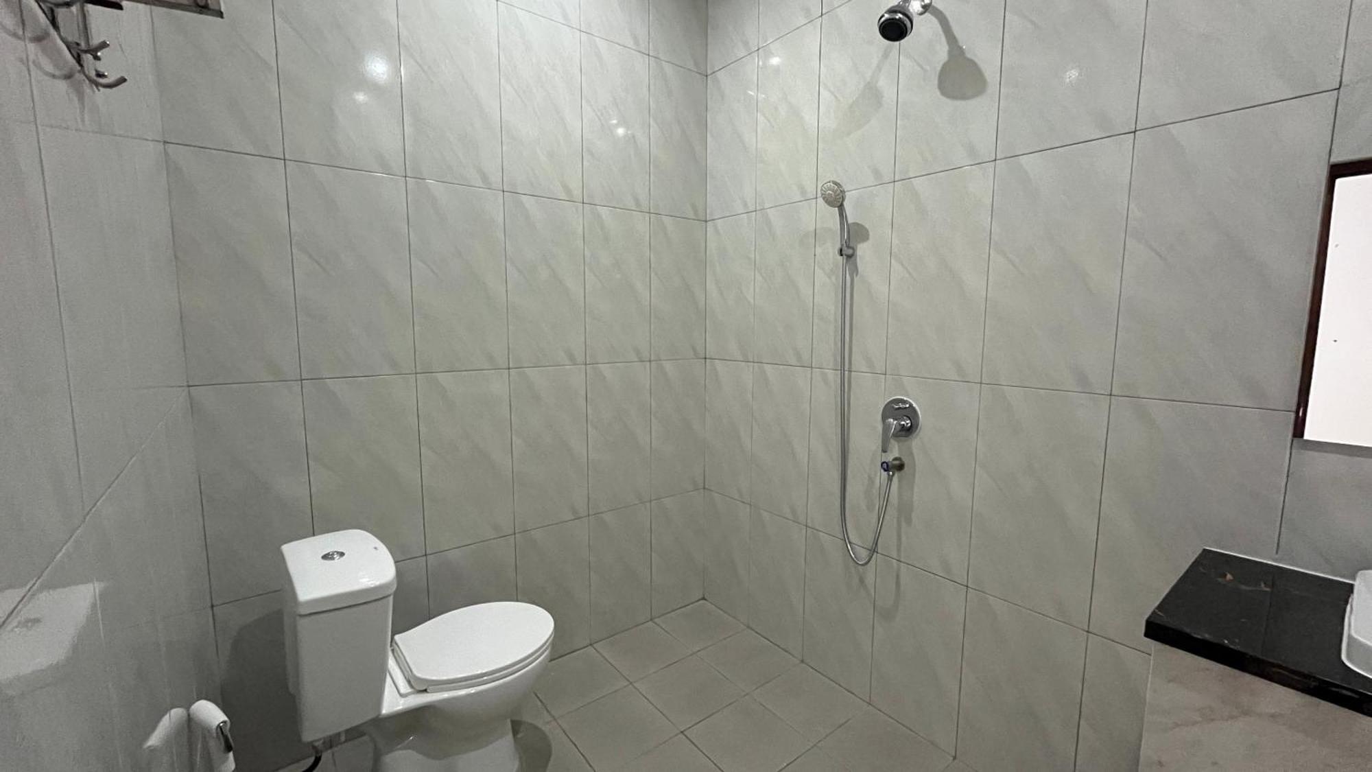 Reddoorz Premium At Jalan Diponegoro Lampung Hotel Bandar Lampung Kültér fotó